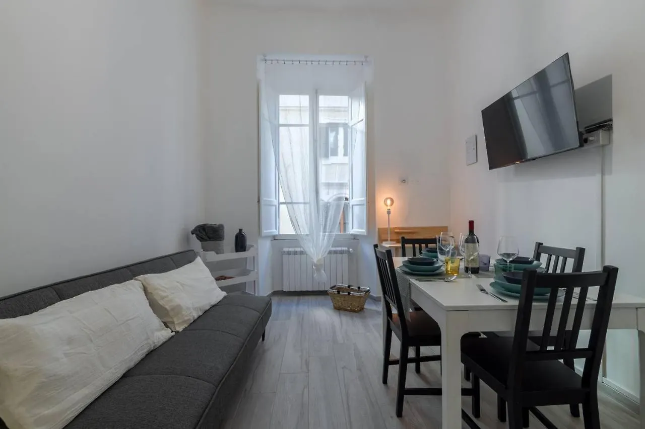 Casa Vacanze Borgovi House ローマ アパート